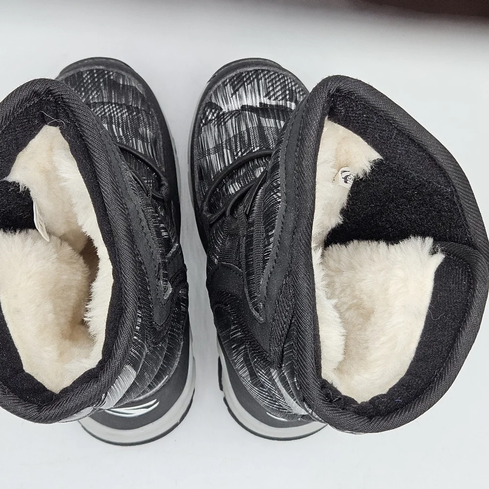 Hobibear kids boots size 9 ( 7